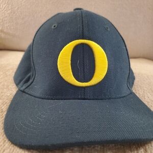 University of Oregon hat